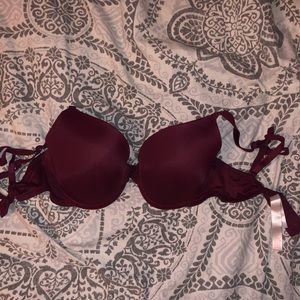 PINK Victoria's Secret - Maroon T-Shirt Bra